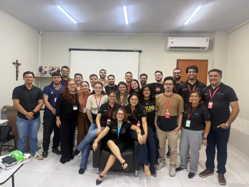 Turma do curso ATLS em atividade prática, foto 10