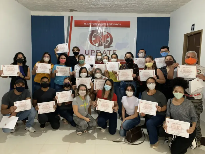 Turma do curso BLS e Primeiros Socorros em atividade prática, foto 23