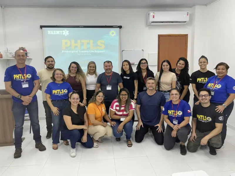 Turma do curso PHTLS em atividade prática, foto 23