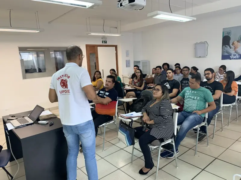 Turma do curso TEAM em atividade prática, foto 2