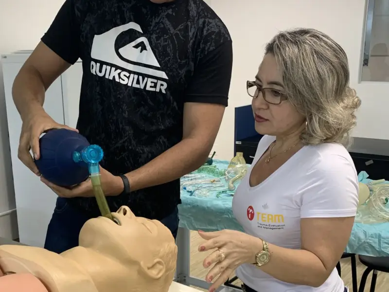 Turma do curso TEAM em atividade prática, foto 6