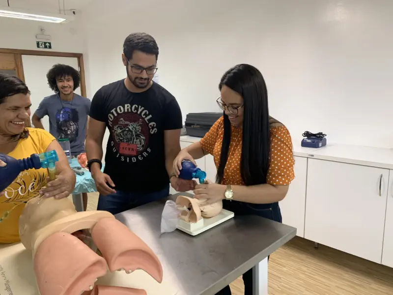 Turma do curso TEAM em atividade prática, foto 9