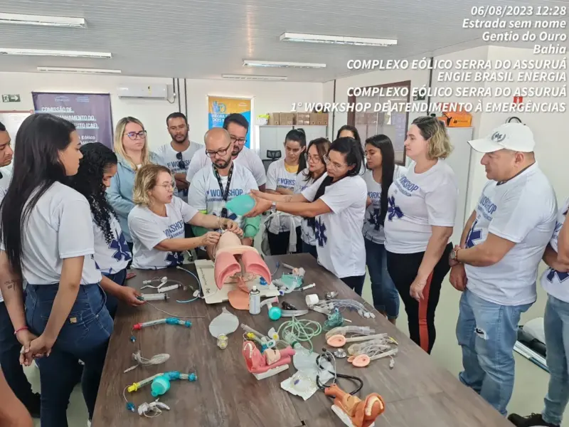 Turma do curso Primeiros Socorros para Empresas em atividade prática, foto 18